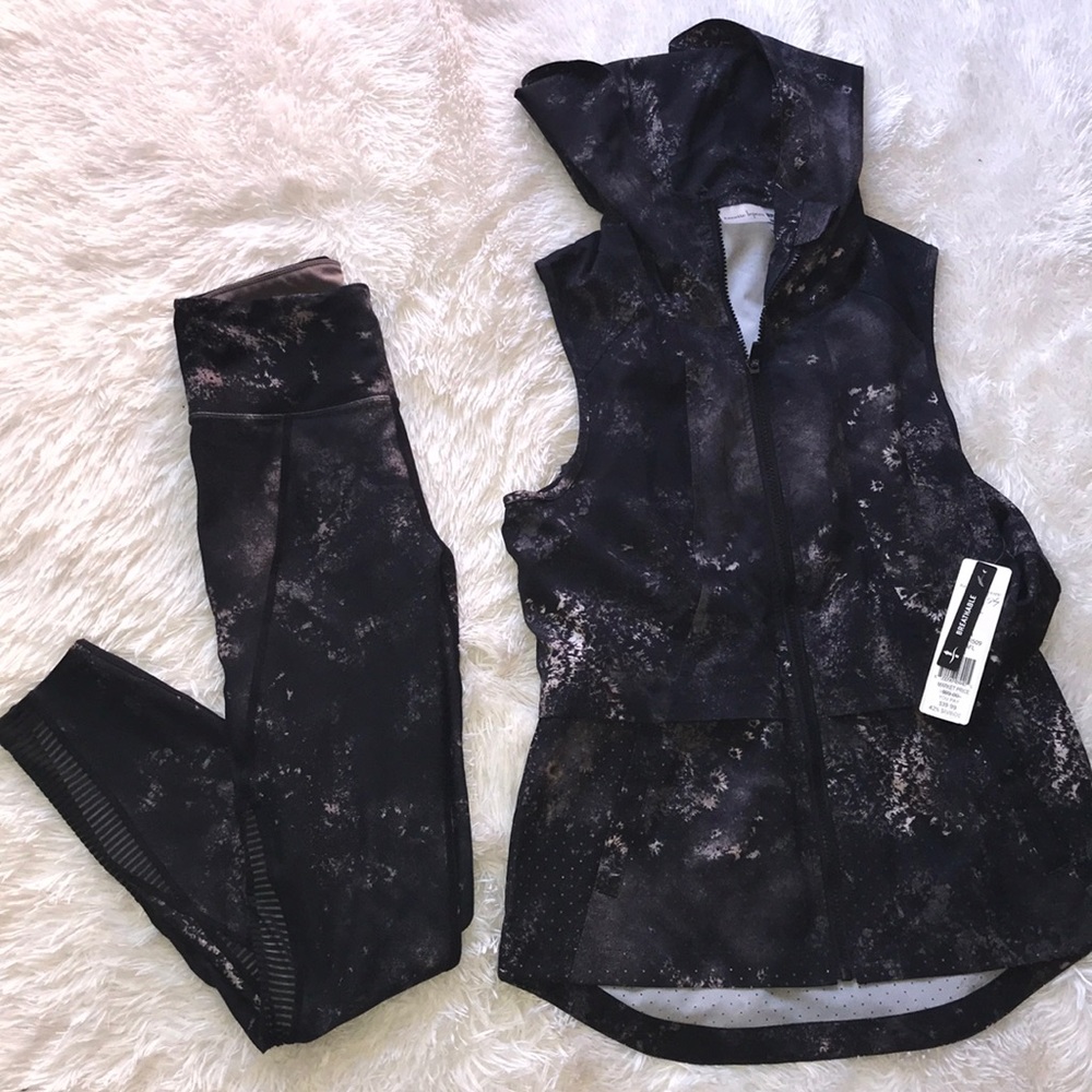 Set:Nanette Lepore Sleeveless Layer Vest - Picture 2 of 16